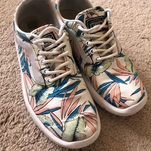 Hawaiian Print Ultrarange Vans